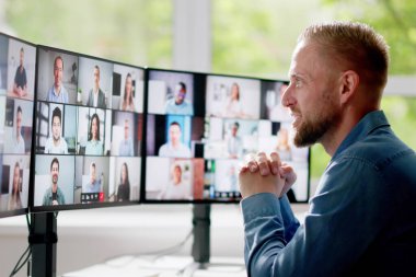 Video konferans görüşmesi. Çevrimiçi Uzak Sanal Buluşma