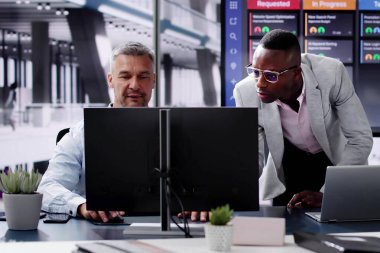 Çevik İş Ekibi Kanban Görev Kurulunu Kullanıyor