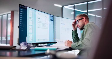 Hüzünlü Faturası İş Yüklü Muhasebeci