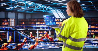 Tablet Teknolojisini kullanarak Endüstriyel Denetim Yapan Teknisyen