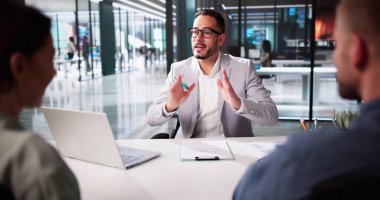 - Çift Danışmanı. Evlat Edindirme Kurumunda Görüşme