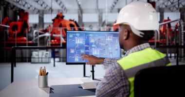 Otomotiv Otomotiv Fabrikasındaki Adamlar Scada Sistemi Kullanıyor