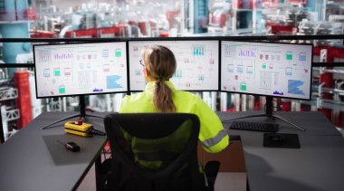 Bilgisayarda Endüstriyel Veri Otomasyon Sistemi. Mühendis Operatörü