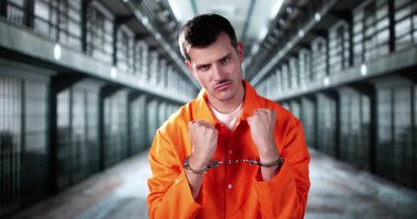 Hapisteki Adam ya da Turuncu Üniformalı Hapishane. Suç Cezası