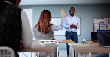 Öğrenci Sorusu ve Öğrenme Dersinde Yanıt