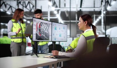 Üretim Fabrikasında Masaüstü Bilgisayarında 3B Yazılım