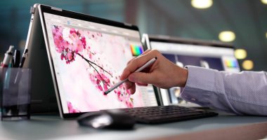 Ofis Tasarımcısı: Bilgisayarda Grafik Sanatçısı