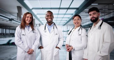 Hemşire ve Doktor Çeşitli Ekip. İnsan Grupları