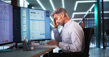 Stresli İş Muhasebecisi. Tembel Üzgün İşçi