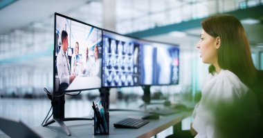 Sanal Tıbbi Danışmanlık: Kadın Doktor Online Radyoloji Eğitim Oturumunu Yönetti