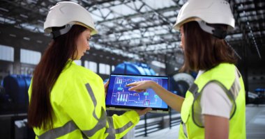 Petrol Rafineri Enerji Santralinde Kadın Mühendis Denetleme.