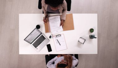 En İyi Hukuk Bürosu Genç Adayları İşe Alma Profesyonel Toplantısı