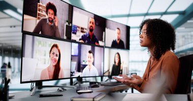 Video konferans görüşmesi. Çevrimiçi Uzak Sanal Buluşma