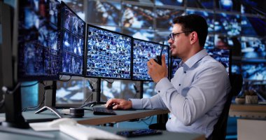 Çoklu Monitörleri kullanarak CCTV Güvenlik Kamerası İzleme
