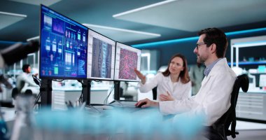 Kadın Bilimadamı Laboratuvarda Biyoteknoloji Araştırması Yaptı