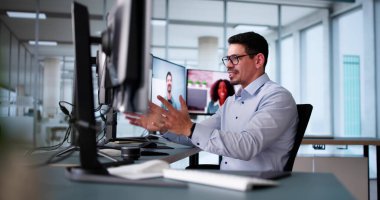 Video konferans görüşmesi. Çevrimiçi Uzak Sanal Buluşma