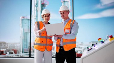 Petrol Rafineri ve Gaz Boruları Güvenlik ve Uyum İçin Denetleniyor.