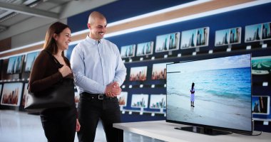 Aile Ziyareti Süpermarket Alet Dükkanı Televizyon Alışveriş Merkezi