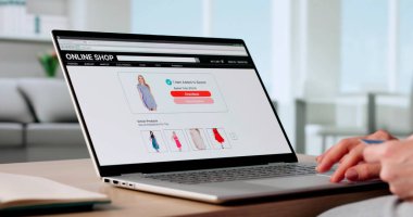 Kadın Eş Ticaret Analisti Evden Sanal Kredi Kartı Ödemesi Yapıyor