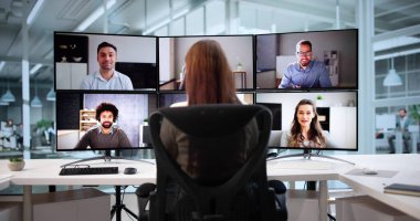 Sanal Çevrimiçi Çözümler Konferansı: Genç Kadın Video Görüşmesi Webinar 'ı Tuttu