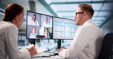 Meşgul Diş Hekimi, Çevrimiçi Öğrenme Konferansına Sağlık Uzmanlarıyla Katılıyor