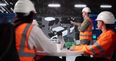 Yenilikçi Profesör Muhtelif Otomotiv Ekibi 3D CAD Yazılımında Koçluk