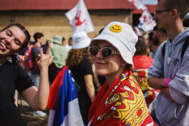 Ljig, Sırbistan - 12 Mart 2025: Cacak 'tan Belgrad' a öğrenci yürüyüşü. Ljig 'den Lazarevac' a üçüncü aşama..