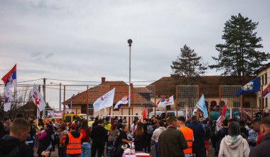 Ljig, Sırbistan - 12 Mart 2025: Cacak 'tan Belgrad' a öğrenci yürüyüşü. Ljig 'den Lazarevac' a üçüncü aşama..