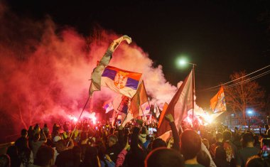 Ljig, Sırbistan - 12 Mart 2025: Cacak 'tan Belgrad' a öğrenci yürüyüşü. Ljig 'den Lazarevac' a üçüncü aşama..