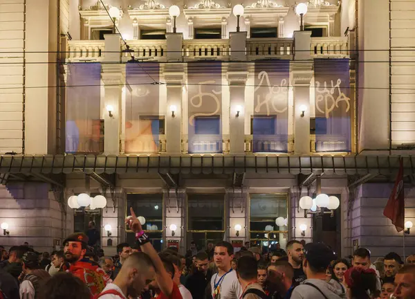 Obrenovac, Sırbistan - 14 Mart 2025: Cacak 'tan Belgrad' a öğrenci yürüyüşü. Obrenovac 'tan Belgrad' a beşinci aşama.