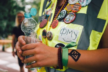 Belgrad, Sırbistan - 28 Haziran 2025: Sırbistan 'ın başkentteki Vidovdan bayramının arifesinde halk erken parlamento seçimleri istiyor.