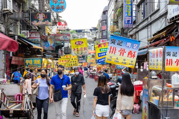 Keelung Taiwan Augusti 2022 Keelung Miaokou Nattmarknad Keelung Taiwan — Stockfoto