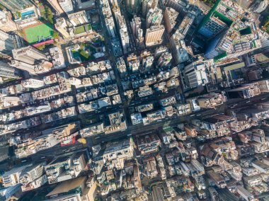 Mong Kok, Hong Kong - 30 Kasım 2022: Hong Kong şehrinin yukarıdan aşağı manzarası
