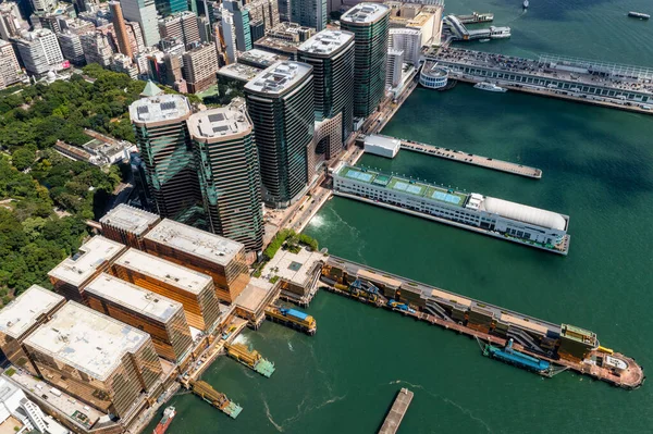 Tsim Sha Tsui, Hong Kong - 23 Ağustos 2021: Hong Kong şehrinin en iyi manzarası