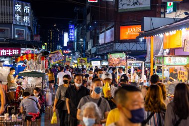 Yilan, Tayvan - 16 Eylül 2022: Tayvan 'ın Yilan kentindeki Luodong Gece Pazarı
