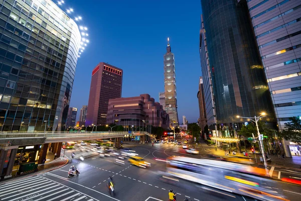 台湾台北 2022年4月9日 台北城市街道在日落时的地标 — 图库照片