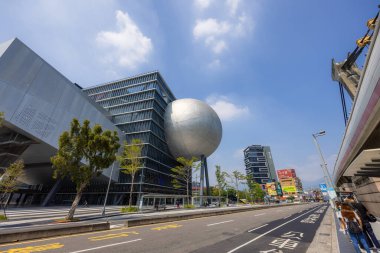 Taipei, Tayvan - 04 Ekim 2022: Tayvan Jiantan 'daki Taipei Sahne Sanatları Merkezi 