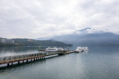 Nantou, Tayvan - 26 Ekim 2022: Tayvan 'ın Nantou kentindeki Güneş Gölü Jet İskelesi