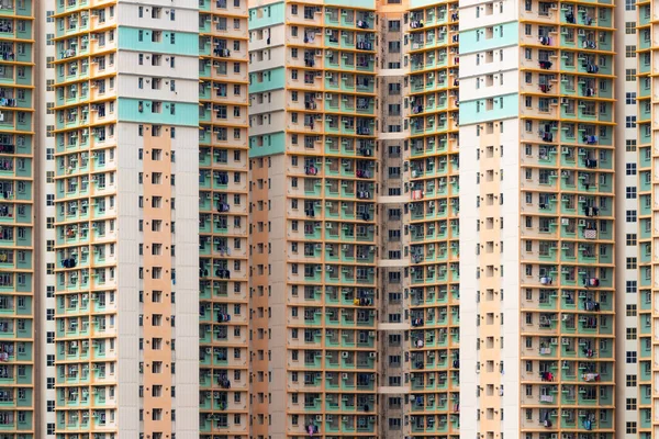 市内の住宅街の建物のファサード — ストック写真