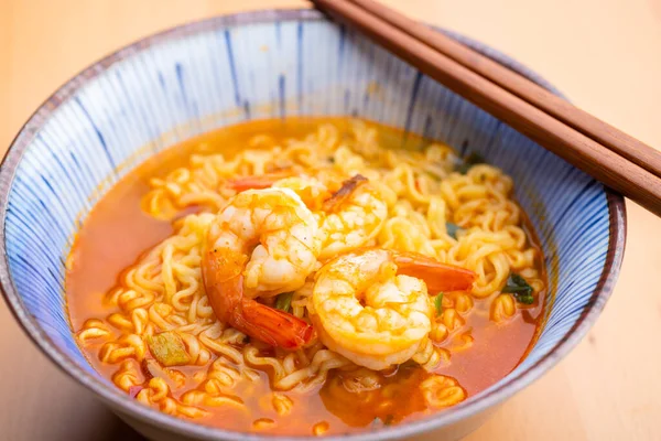 Spicy Instant Noodle Shrimp — Stock Photo, Image