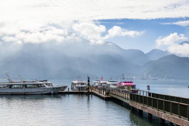 Nantou, Tayvan - 26 Ekim 2022: Tayvan 'ın Nantou kentindeki Güneş Gölü Jet İskelesi