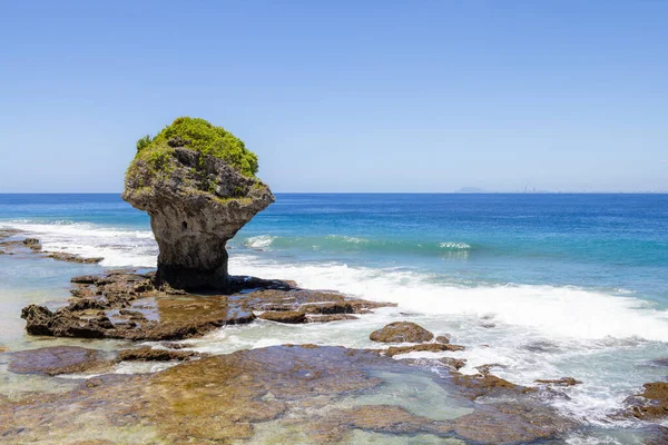 Taiwan Liuqiu Island Vaso Flores Rock — Fotografia de Stock