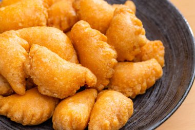 Crispy peanut puff for traditional Lunar new year