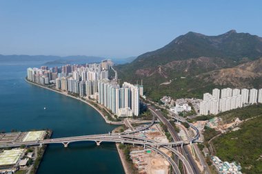 Sha Tin, Hong Kong - 10 Nisan 2021: Hong Kong yerleşim alanının hava görüntüsü
