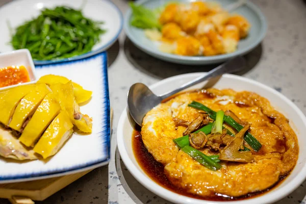 Cocina Taiwanesa Con Diferentes Platos Mesa —  Fotos de Stock