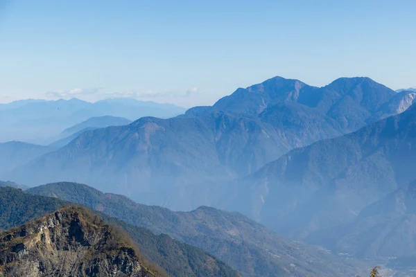 Nevoeiro Matutino Sobre Montanha Área Recreação Floresta Nacional Alishan — Fotografia de Stock
