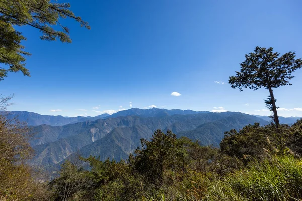 Cielo Azul Sobre Montaña Alishan Taiwán — Foto de Stock