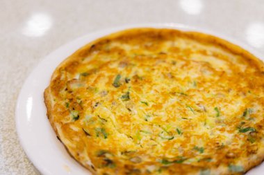 Kurutulmuş turp yumurtası omleti.