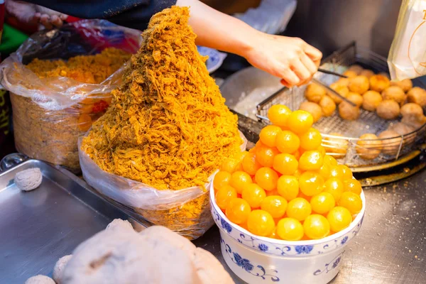 Taiwanese Gefrituurde Taro Bal Straat Markt — Stockfoto