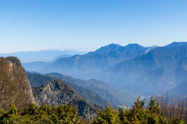 Nevoeiro Matutino Sobre Montanha Área Recreação Floresta Nacional Alishan — Fotografia de Stock